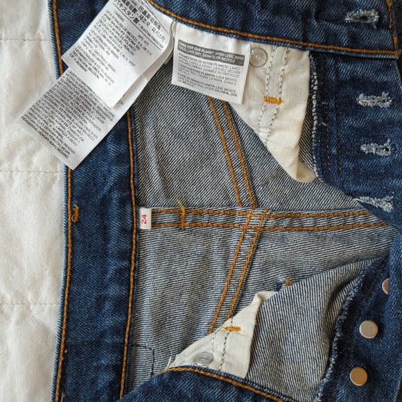 Levi's| 501 Denim Shorts | 24 - Picture 4 of 5
